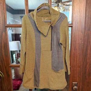 Lur Women Striped Asymmetrical Zip Tunic Top Mustard Yellow Grey Recycled Size M